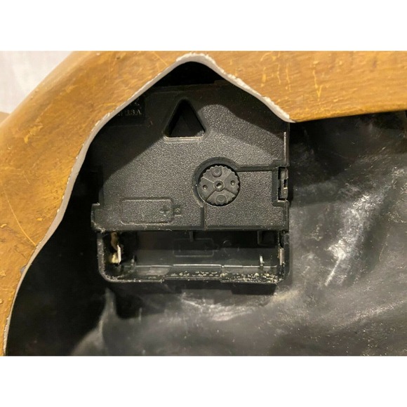 Bear Clock Cabin Lake House Mountains UNIQUE! Tested Works - Picture 9 of 10